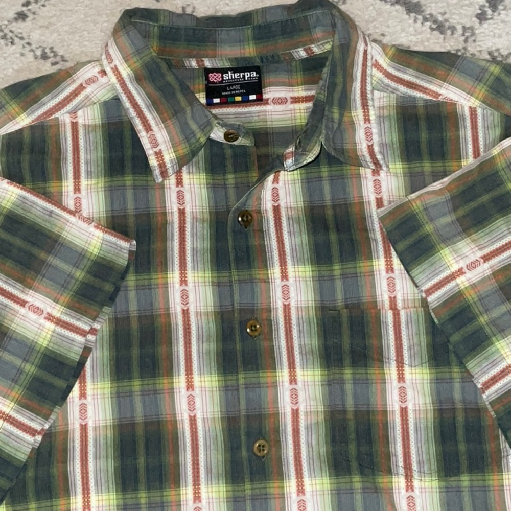 Sherpa Adventure Gear Men’s SETI casual plaid button up, short sleeve shirt. L